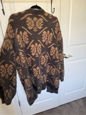 Open-Front Floral Jacquard Cardigan Sweater in Brown and Tan